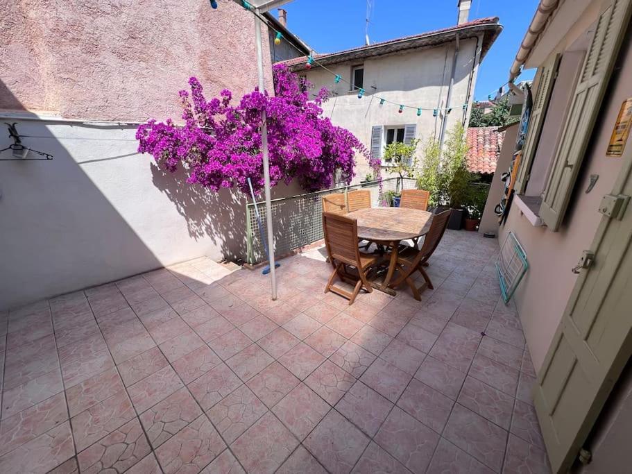 Maison Dans Les Rues Pietonnes Du Vieux Hyères Dış mekan fotoğraf